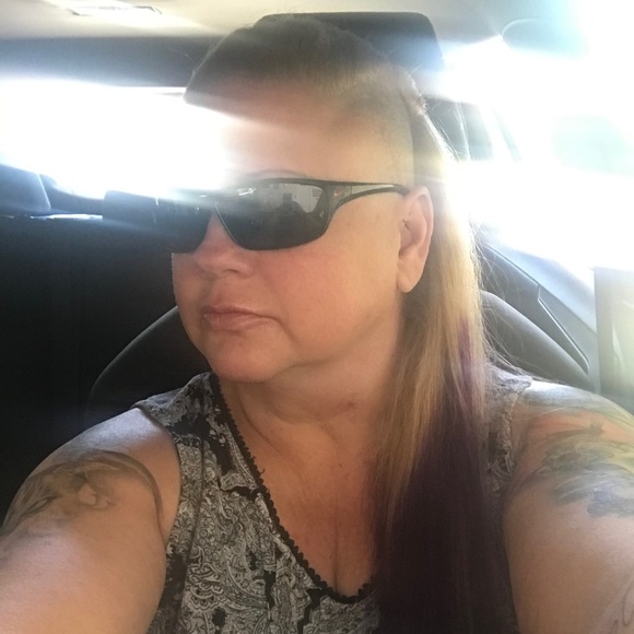 Meet your Posher, Tracee - Picture 1 of 1